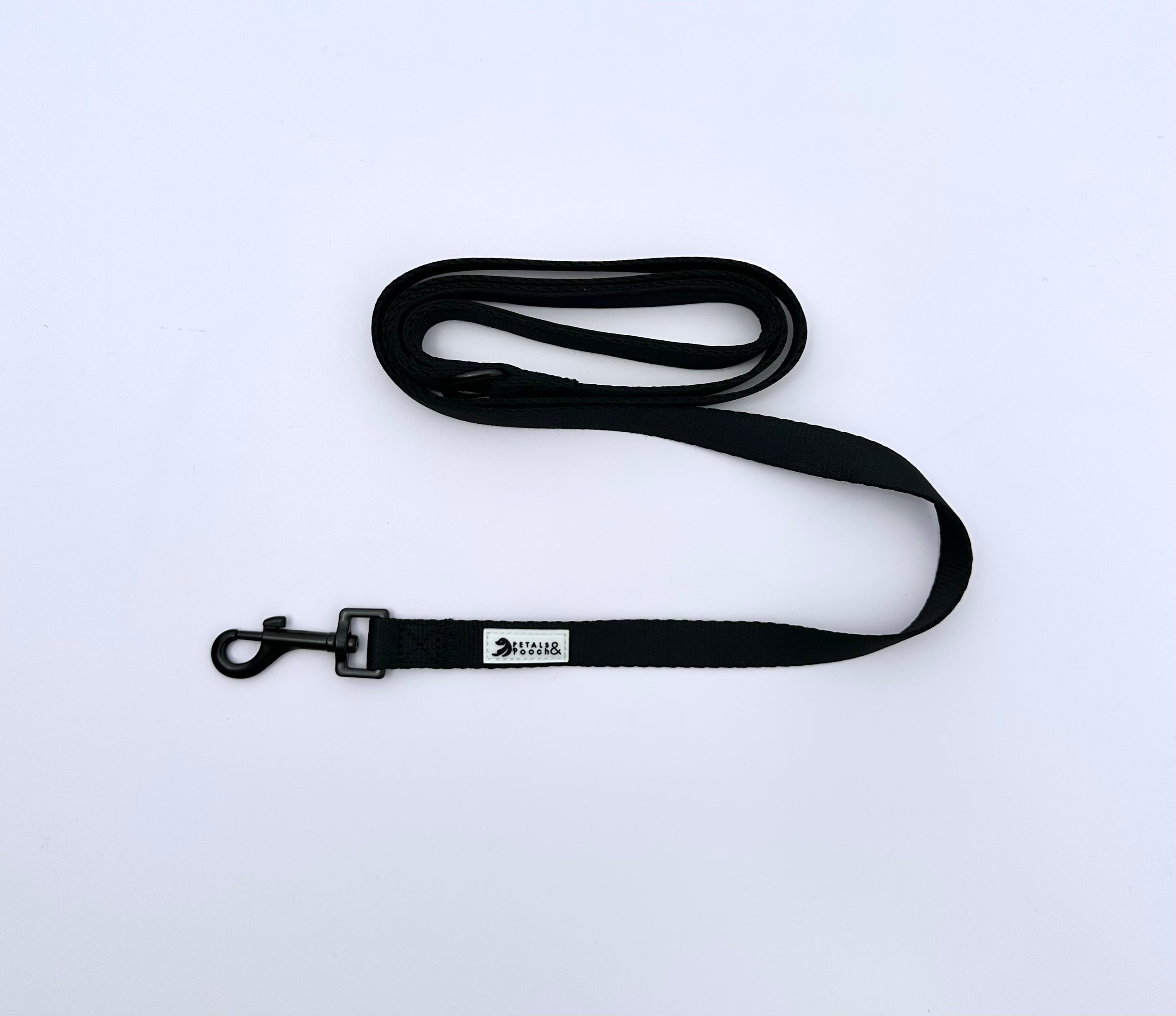 Noir Leash